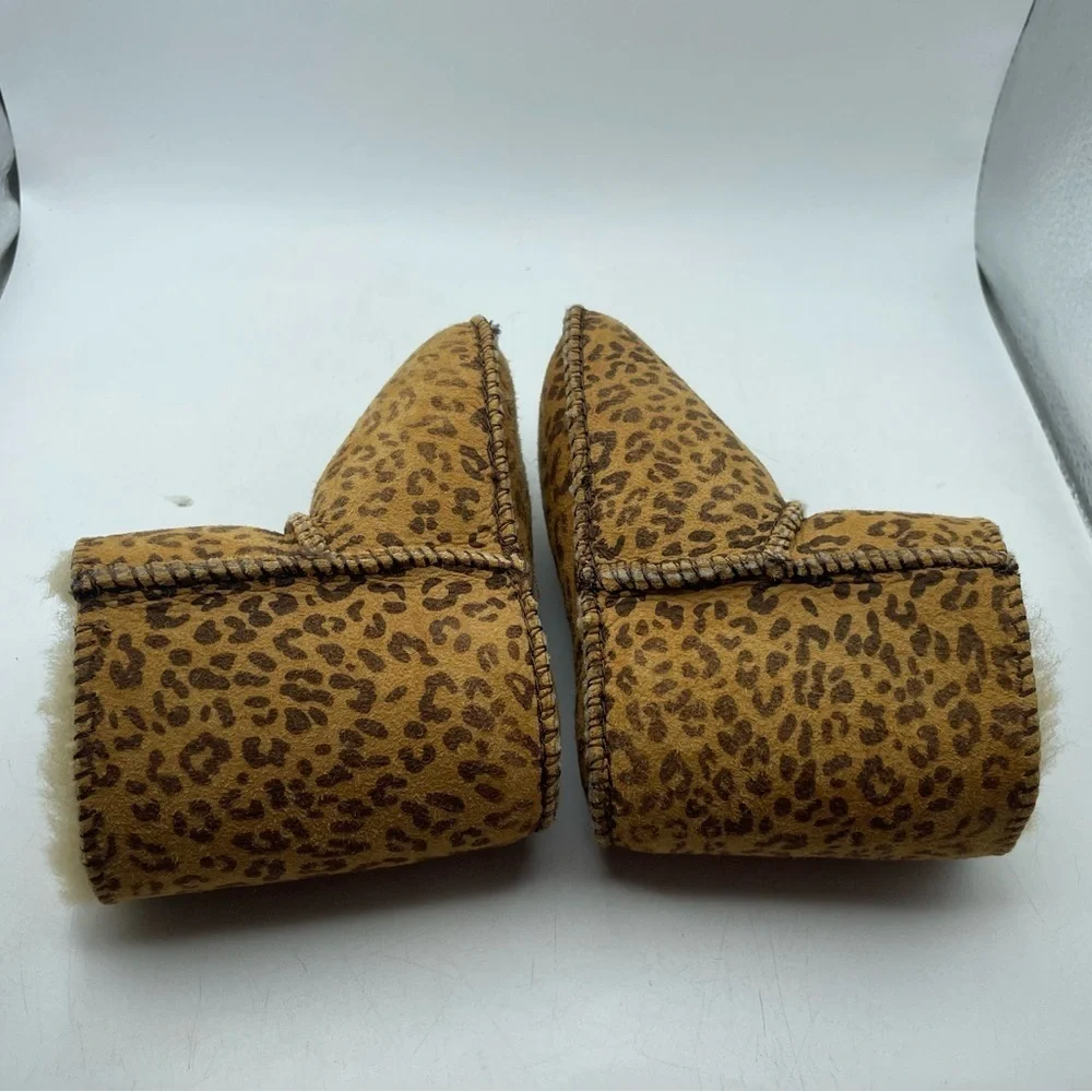 UGG Erin Leopard Print Baby infant Booties size M